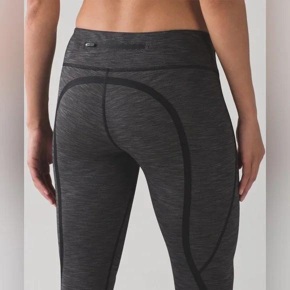 Lululemon On Track Tight - Picture 5 of 12